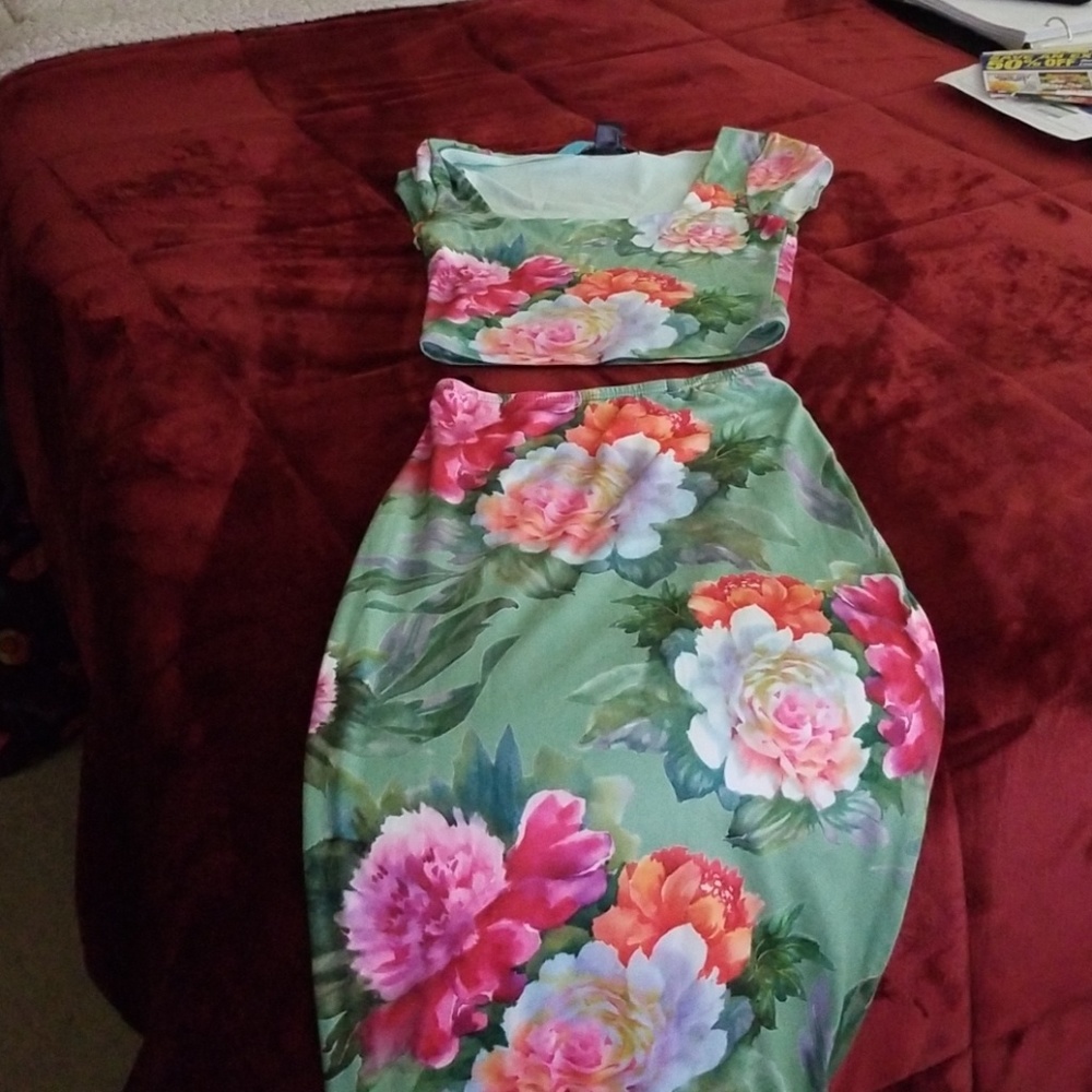 2 piece crop top and maxi skirt. Extra small